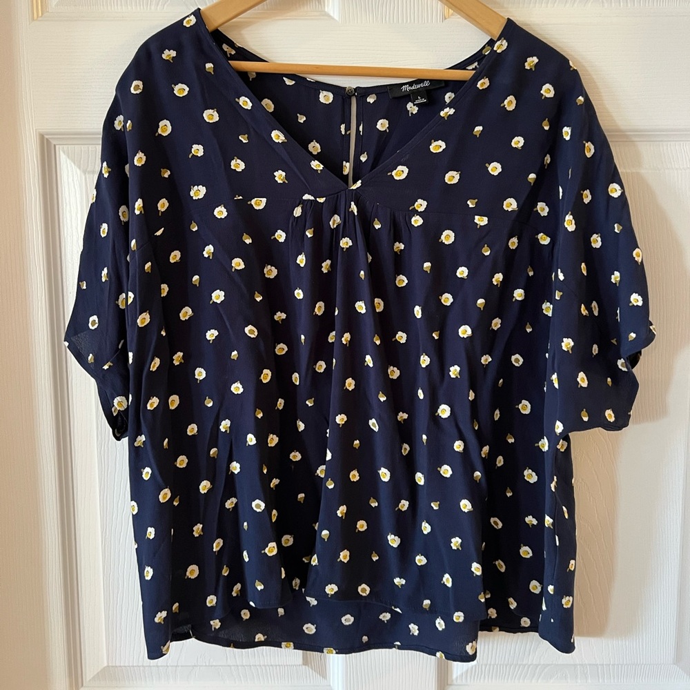 Floral short sleeved blouse